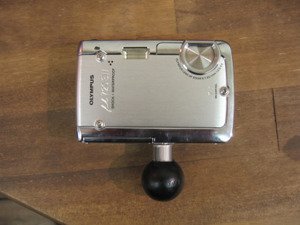 Uchwyt do aparatu lub kamery z ¼ calowym gwintem z przylepną podstawą elastyczną o średnicy 2.5 cala